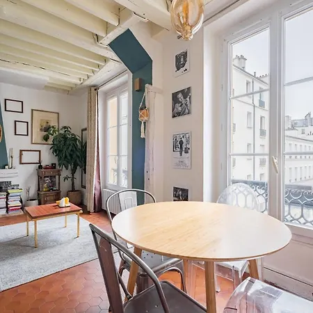 Veeve - Beams And Blues Appartement